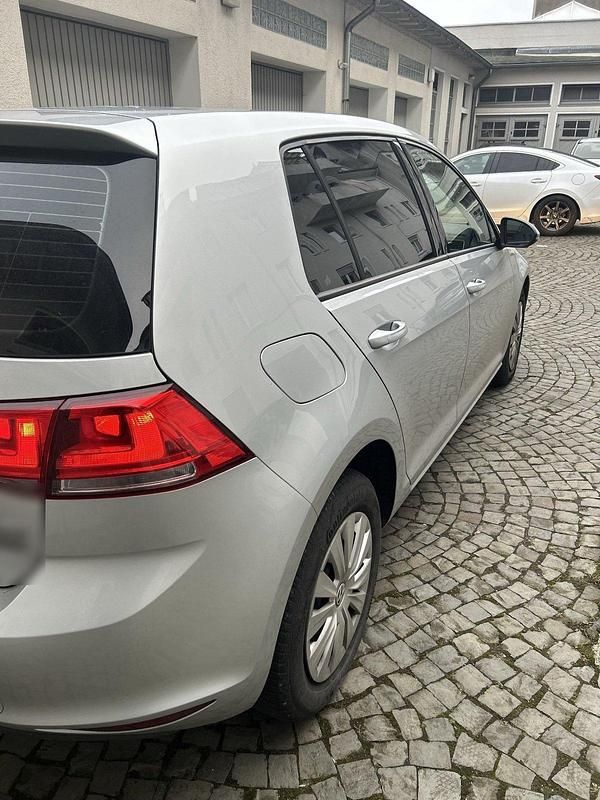 Gebraucht VW Golf VII 86 PS (63 kW) 2014 Silber Limousine