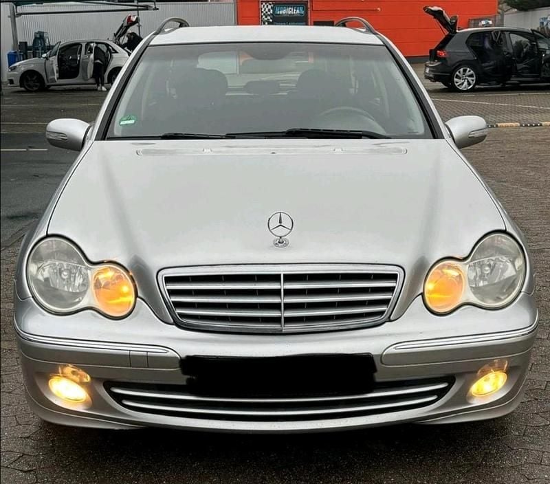 Gebraucht Mercedes C180 143 PS (105 kW) 2004 Silber Kombi