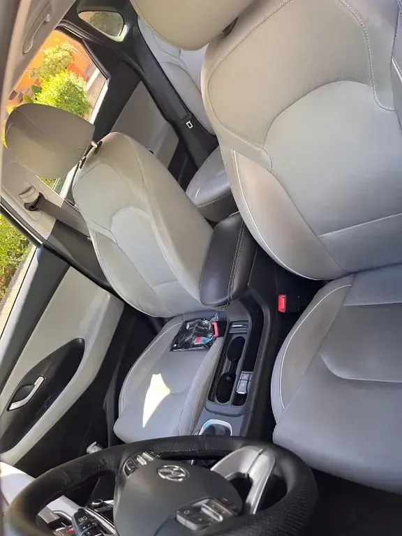 Gebraucht Hyundai i30 Premium 110 PS (80 kW) 2017 Weiß Limousine