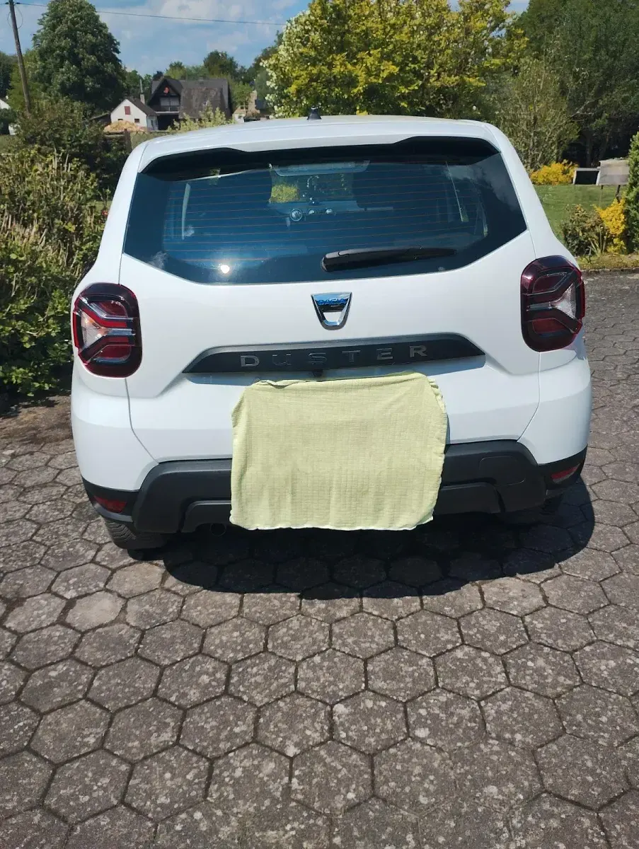 Używany Dacia Duster 91 KM (66 kW) 2022 Biały SUV