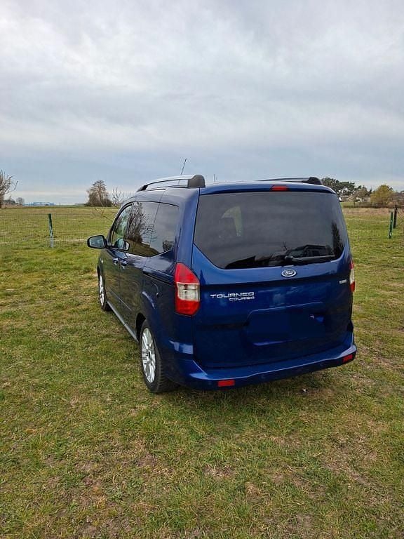Gebraucht Ford Tourneo Courier Titanium 101 PS (74 kW) 2017 Blau Van / Kleinbus