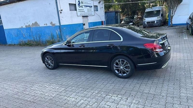 Schwarz Gebraucht 2014 Mercedes C220 Limousine | 12.100 € (Fairer Preis) - Bild 1/4