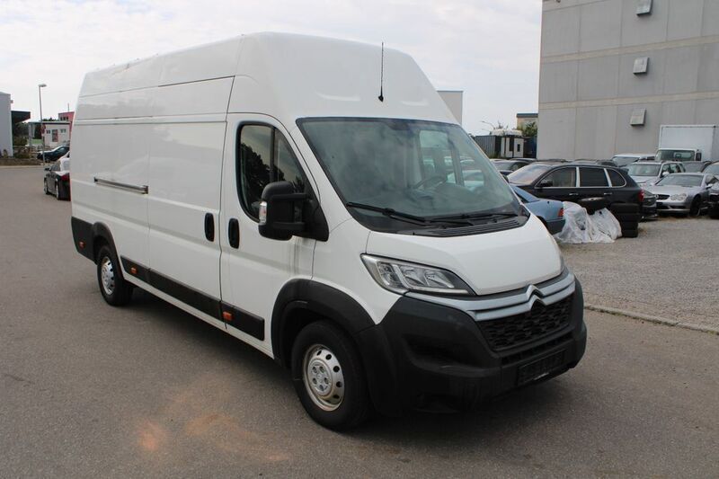 Weiß Gebraucht 2020 Citroën Jumper Van / Kleinbus | 18.800 € (Fairer Preis) - Bild 1/4