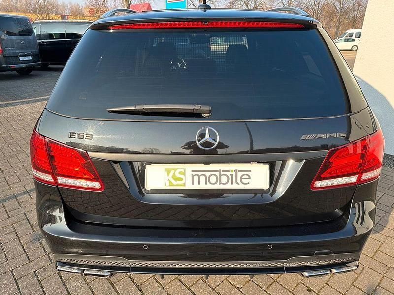 Gebraucht Mercedes E63 AMG AMG 557 PS (409 kW) 2015 Schwarz Limousine