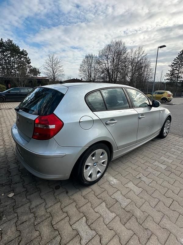 Gebraucht BMW 116 122 PS (89 kW) 2009 Silber Kleinwagen