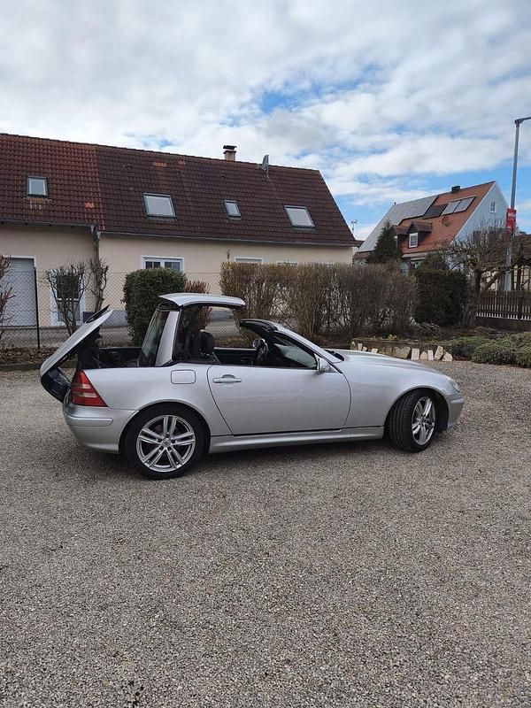 Gebraucht Mercedes SLK200 163 PS (119 kW) 2000 Silber Cabrio