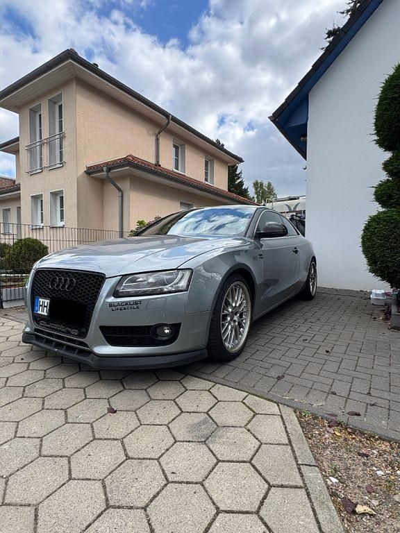 Silber Gebraucht 2009 Audi A5 Comfort Coupé | 9.000 € (Guter Preis) - Bild 1/4