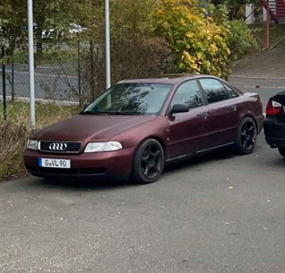Rot Gebraucht 1995 Audi A4 S-Line Limousine | 1.300 € - Bild 1/4
