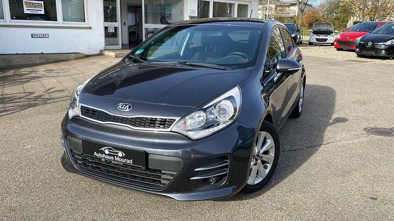 Grau Gebraucht 2016 Kia Rio Kleinwagen | 8.900 € (Fairer Preis) - Bild 1/4