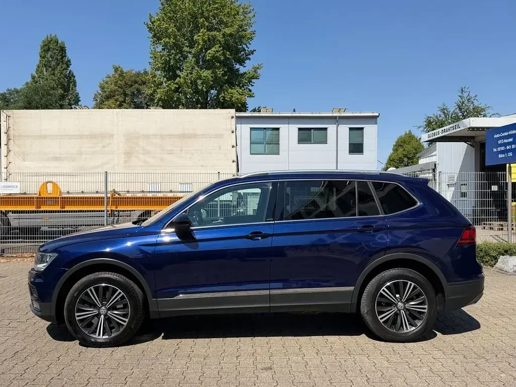 Gebraucht VW Tiguan Allspace Comfortline 200 PS (147 kW) 2021 Blau SUV