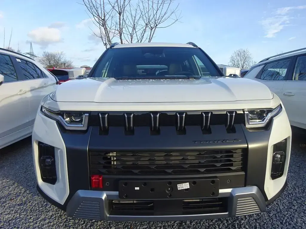 Neu KGM Torres Quartz 163 PS (119 kW) 2025 Weiß SUV