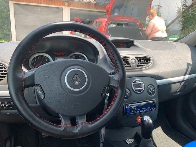 Gebraucht Renault Clio GrandTour Dynamique 101 PS (74 kW) 2009 Blau Kombi