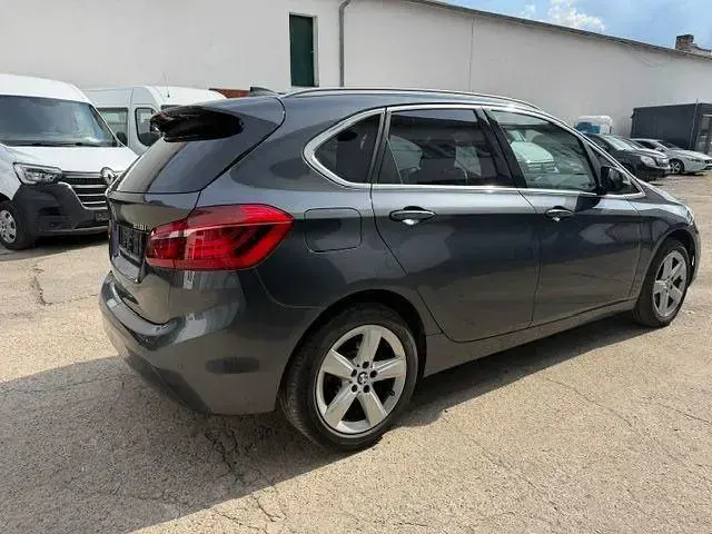 Gebraucht BMW 218 Active Tourer Advantage 136 PS (100 kW) 2016 Grau Van / Kleinbus