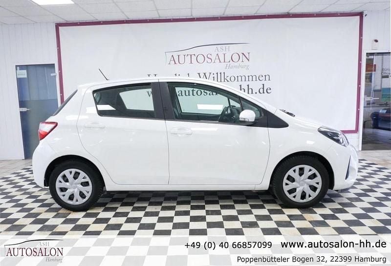 Gebraucht Toyota Yaris Comfort 72 PS (52 kW) 2020 Weiß Limousine