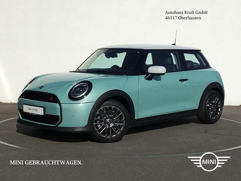 Gebraucht Mini Cooper S Classic 204 PS (150 kW) 2024 Grün Kleinwagen