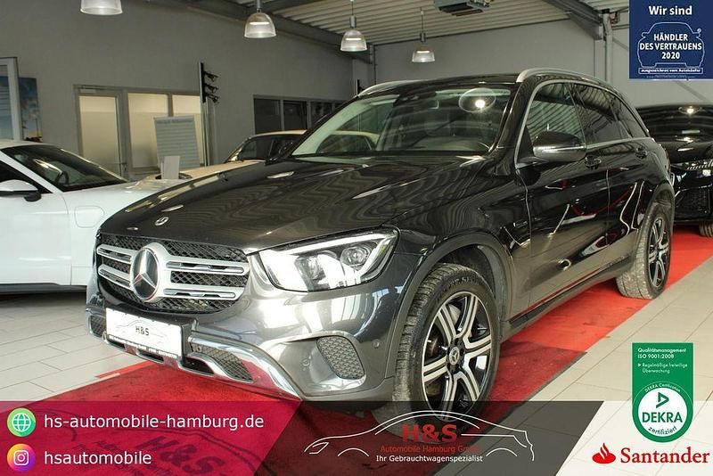 Grafitgrau lack Gebraucht 2020 Mercedes GLC300e SUV | 26.800 € (Superpreis) - Bild 1/4