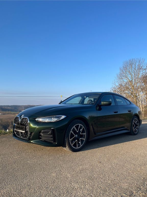 Grün Gebraucht 2023 BMW 420 Gran Coupé M Sport Coupé | 37.900 € (Superpreis) - Bild 1/4