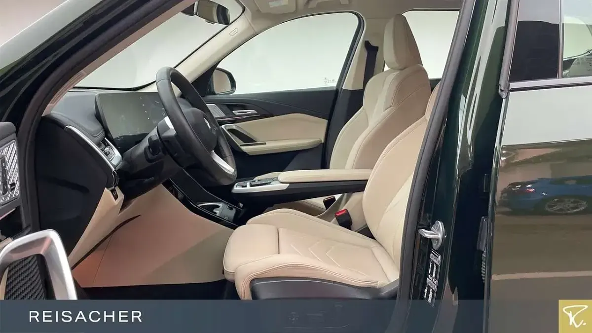 Gebraucht BMW X1 xLine 150 PS (110 kW) 2025 Sanremo green metallic SUV