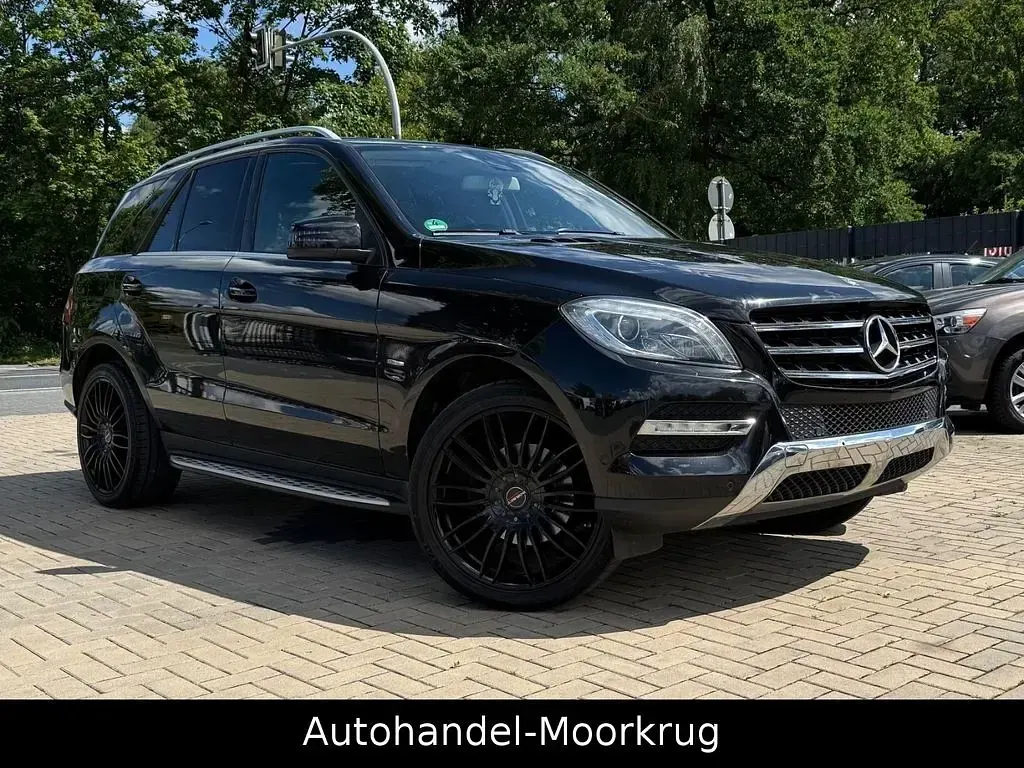 Gebraucht Mercedes ML350 258 PS (189 kW) 2012 Schwarz SUV