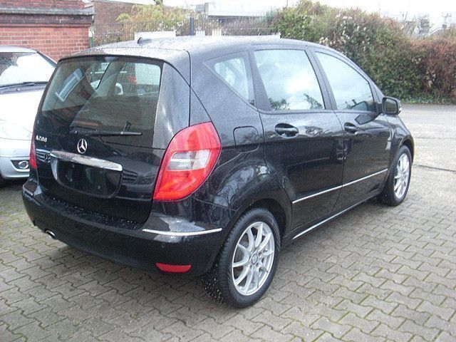 Gebraucht Mercedes A200 Avantgarde 136 PS (100 kW) 2011 Schwarz Van / Kleinbus