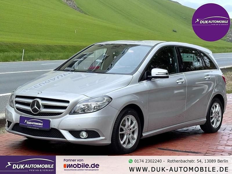 Silber Gebraucht 2012 Mercedes B180 Van / Kleinbus | 11.999 € (Fairer Preis) - Bild 1/4