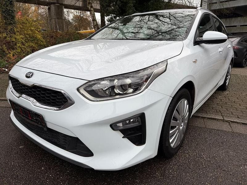 Weiß Gebraucht 2019 Kia Ceed Sportswagon Kombi | 8.950 € (Superpreis) - Bild 1/4