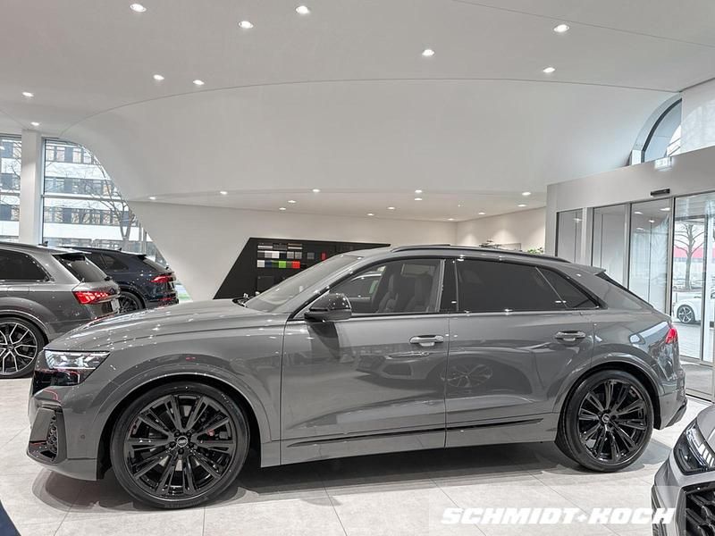 Neu Audi SQ8 Comfort 507 PS (372 kW) 2026 Nimbusgrau (grau) SUV