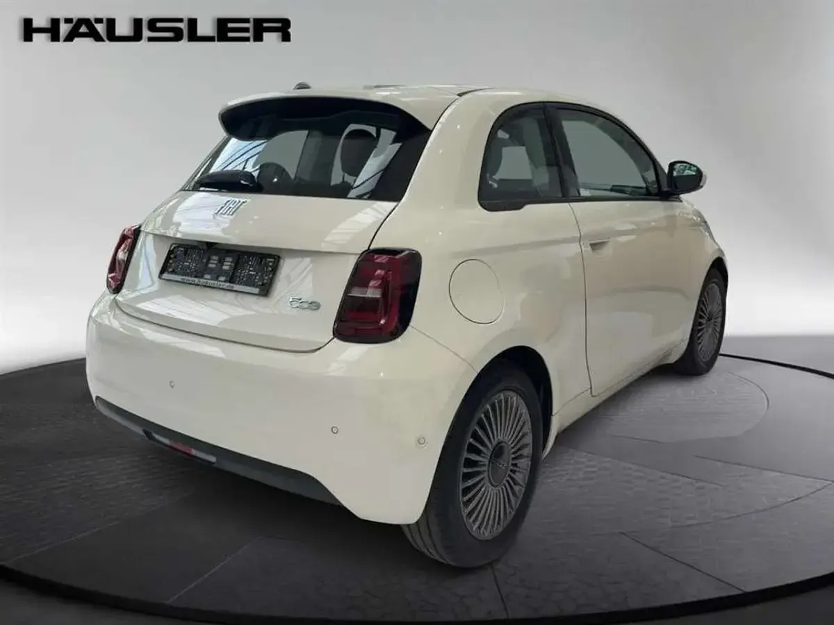 Gebraucht Fiat 500e 86 kW (118 PS) 2023 Weiss Kleinwagen