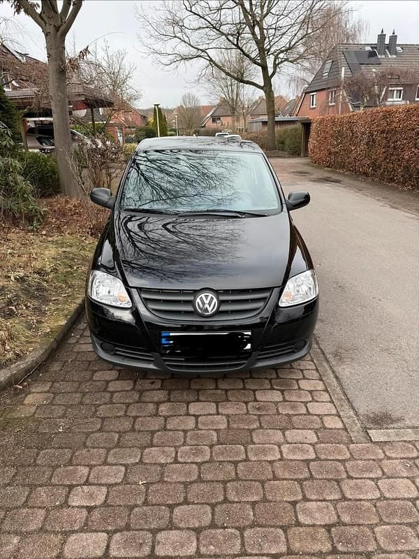 Gebraucht VW Fox 54 PS (39 kW) 2009 Schwarz Kleinwagen