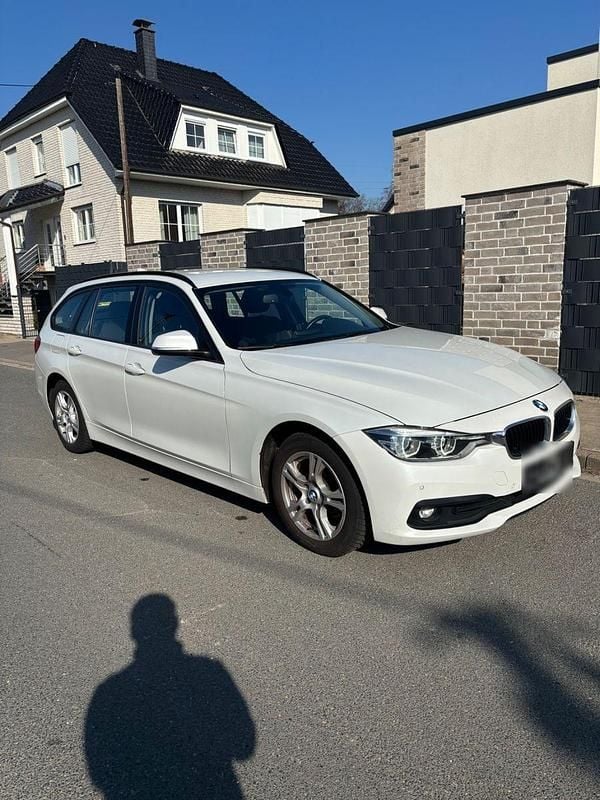Gebraucht BMW 318 150 PS (110 kW) 2019 Weiß Kombi