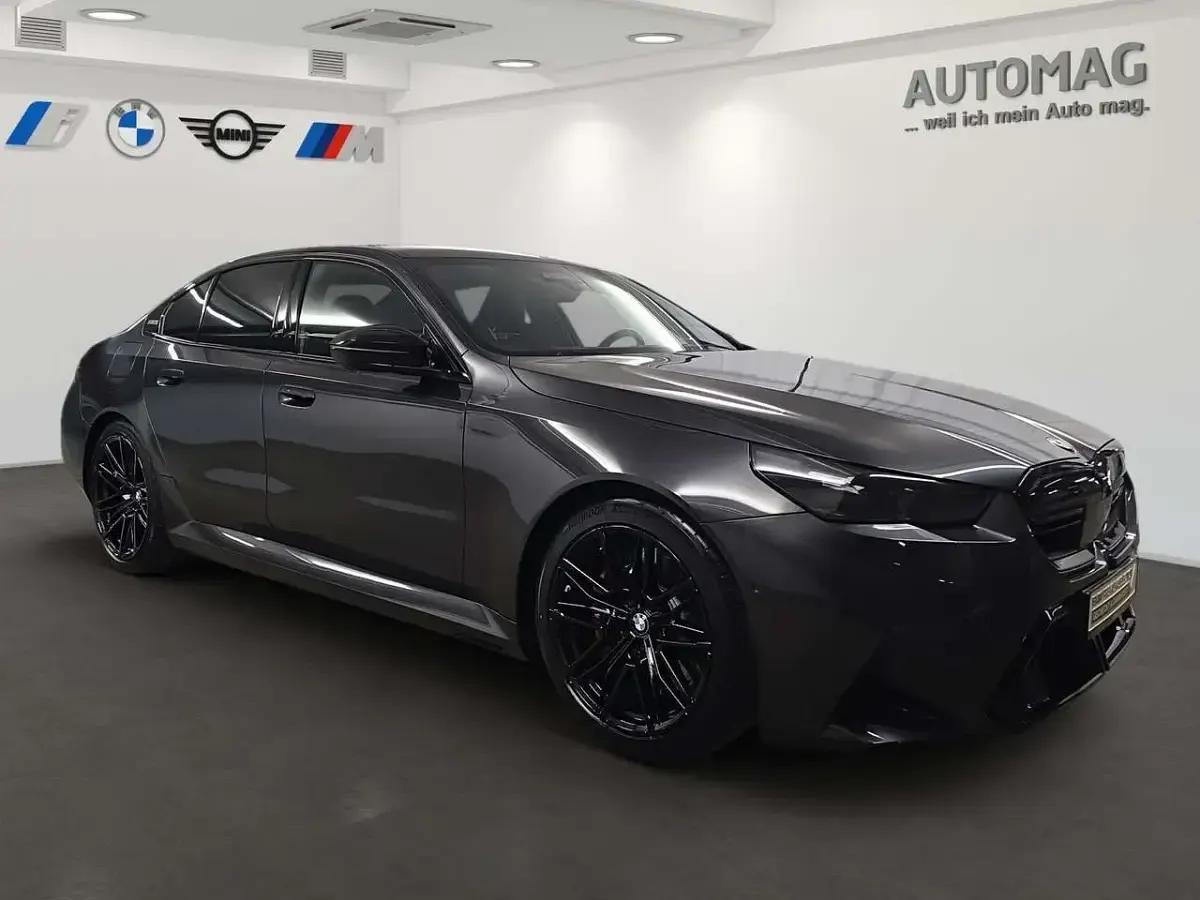 Gebraucht BMW M5 Sport Line 576 PS (423 kW) 2025 Sophistograu brillanteffekt Limousine
