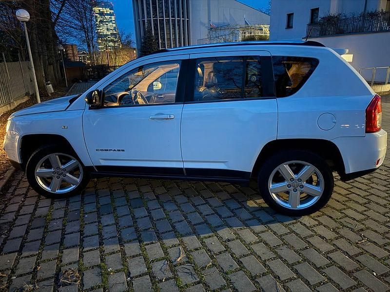 Gebraucht Jeep Compass Limited 163 PS (119 kW) 2011 Weiß SUV