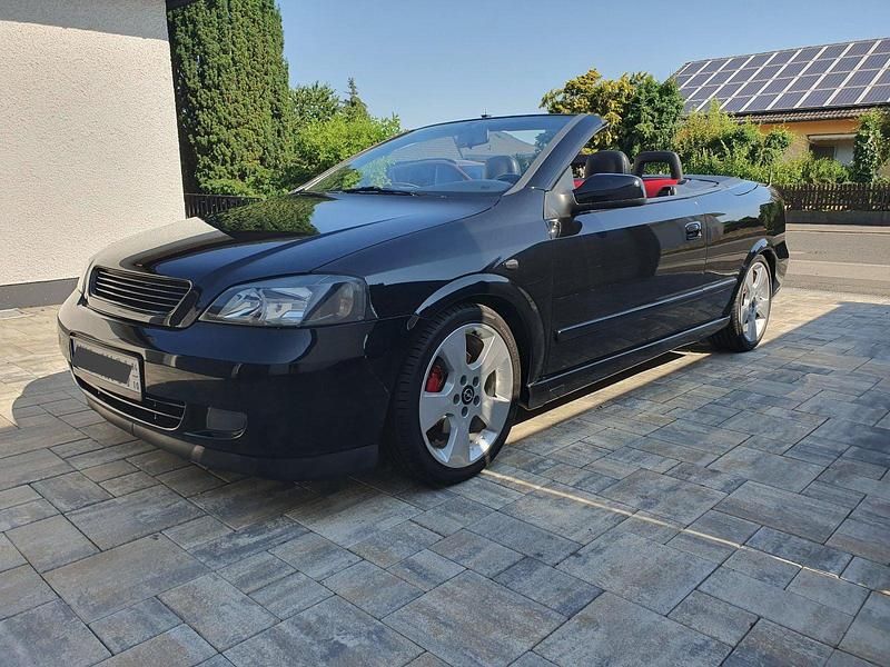 Schwarz Gebraucht 2003 Opel Astra Cabriolet Cabrio | 4.999 € - Bild 1/4
