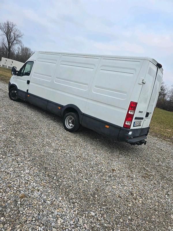 Gebraucht Iveco Daily 136 PS (100 kW) 2011 Weiß Van / Kleinbus