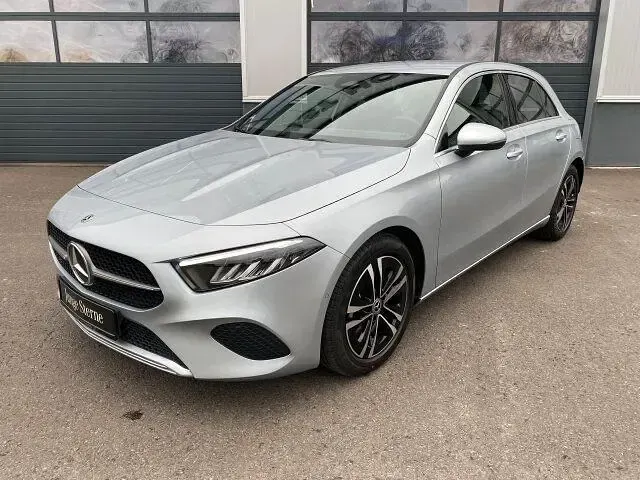 Gebraucht Mercedes A200 Progressive 163 PS (119 kW) 2024 Hightechsilber Limousine