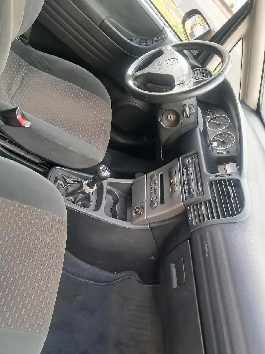 Gebraucht Opel Zafira 125 PS (91 kW) 2004 Schwarz Van / Kleinbus