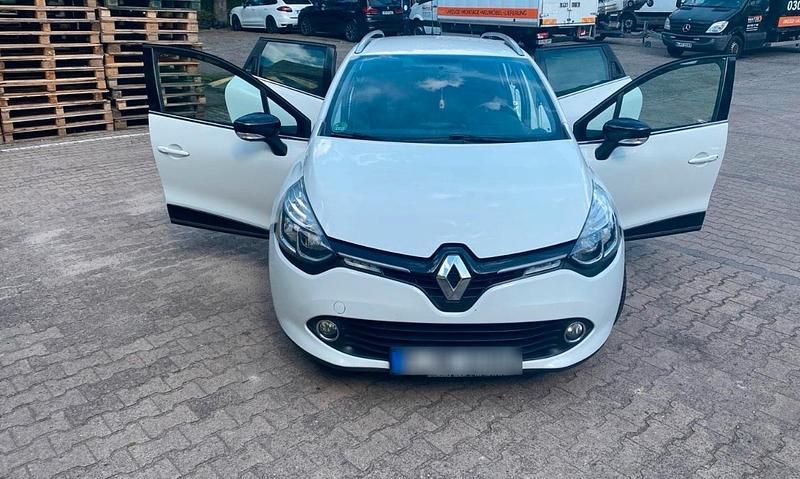 Weiß Gebraucht 2015 Renault Clio GrandTour Kombi | 5.500 € (Etwas zu teuer) - Bild 1/4