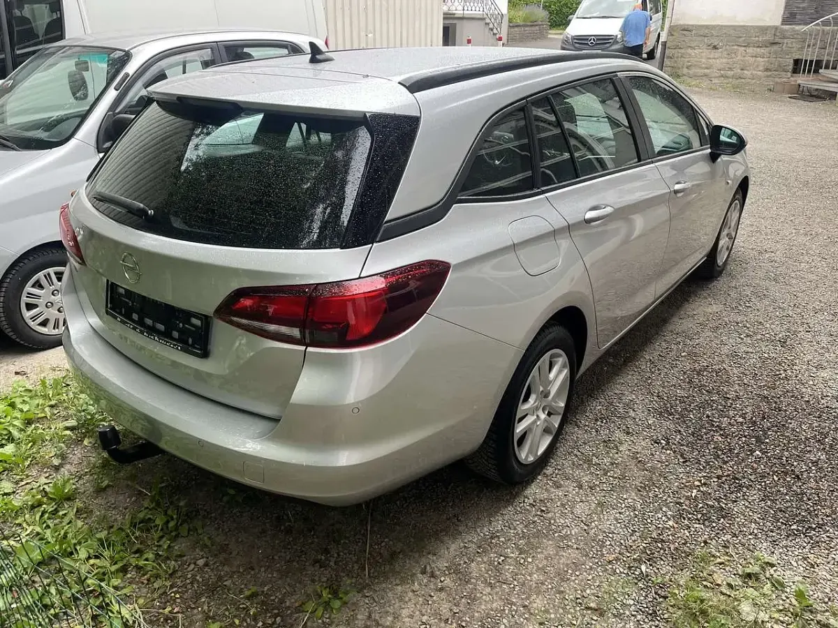 Gebraucht Opel Astra 136 PS (100 kW) 2018 Silber Kombi