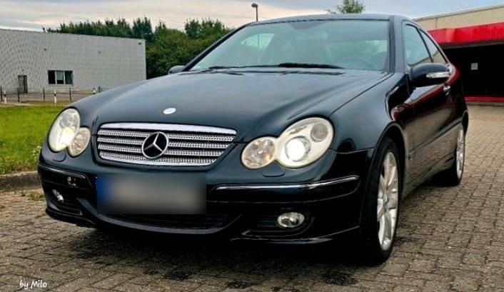 Gebraucht Mercedes C160 122 PS (89 kW) 2005 Schwarz Coupé