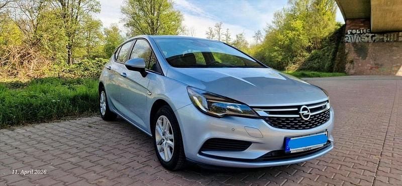 Gebraucht Opel Astra 105 PS (77 kW) 2016 Blau Limousine