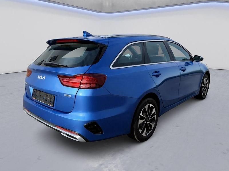 Gebraucht Kia Ceed 105 PS (77 kW) 2022 Blau Kleinwagen