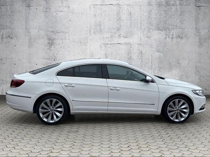 Gebraucht VW Passat 160 PS (117 kW) 2014 Weiß Limousine