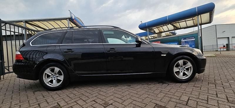 Second-hand BMW 525 218 CP (160 kW) 2008 Negru Break