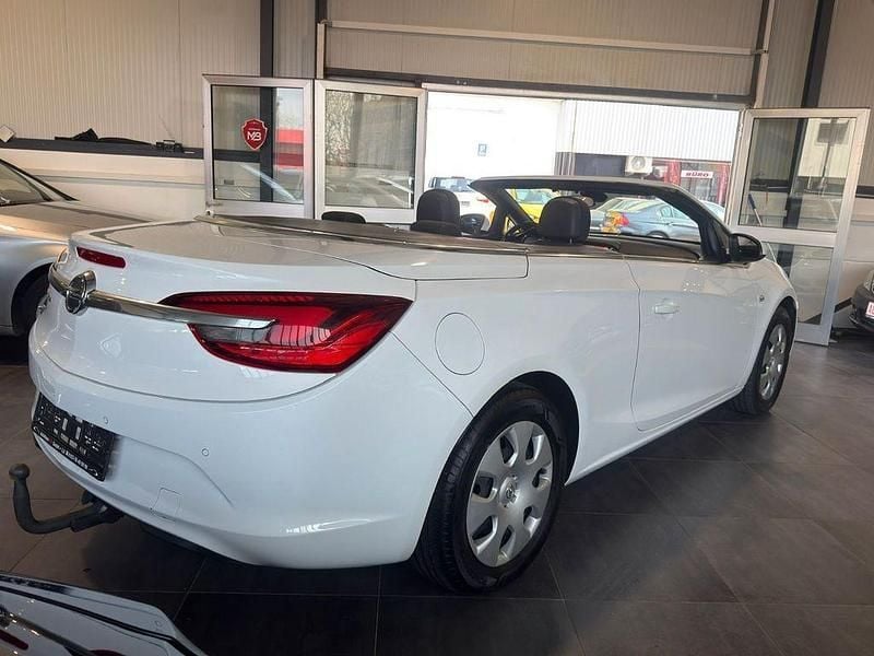 Gebraucht Opel Cascada Edition 140 PS (102 kW) 2016 Weiß Cabrio