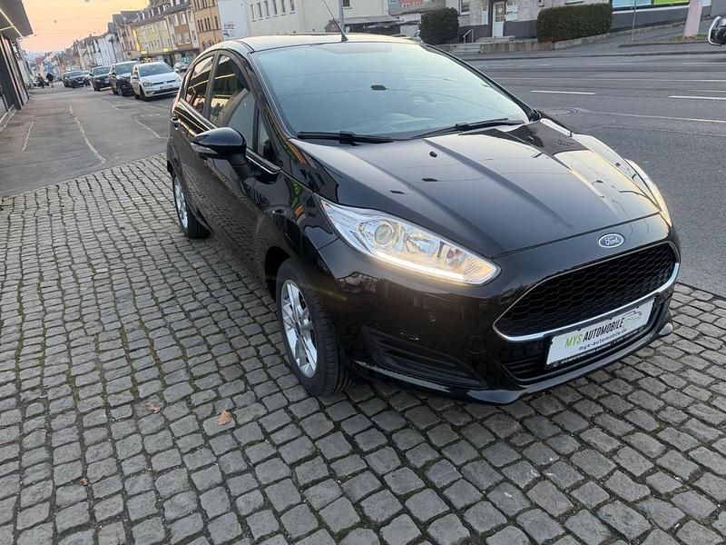 Gebraucht Ford Fiesta Trend 82 PS (60 kW) 2017 Schwarz Kleinwagen
