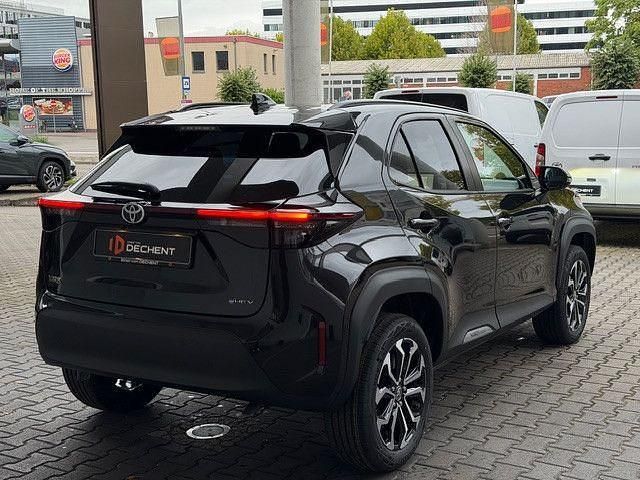 Neu Toyota Yaris Cross 131 PS (96 kW) 2026 Schwarz SUV