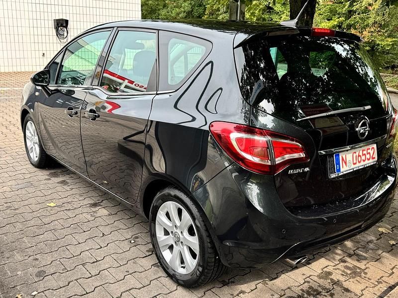 Schwarz Gebraucht 2015 Opel Meriva Edition Van / Kleinbus | 4.399 € (Fairer Preis) - Bild 1/4