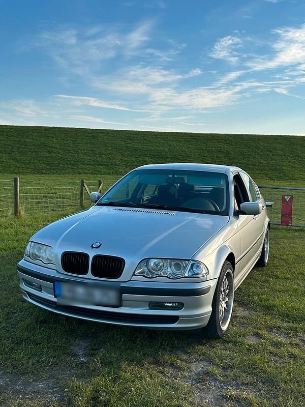 Silber Gebraucht 1998 BMW 320 Basis Limousine | 2.999 € (Guter Preis) - Bild 1/4