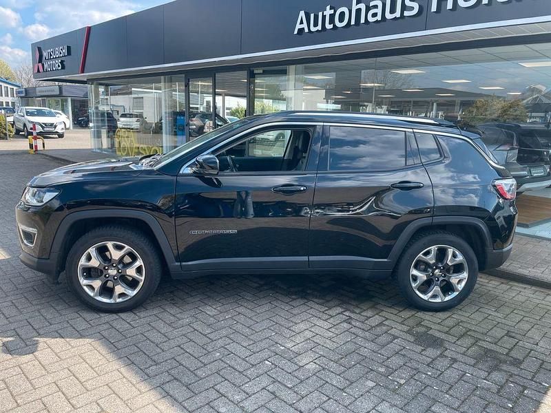Gebraucht Jeep Compass Limited 170 PS (125 kW) 2019 Schwarz SUV