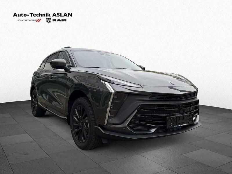 Neu DFSK Forthing 5 177 PS (130 kW) 2026 Grau SUV